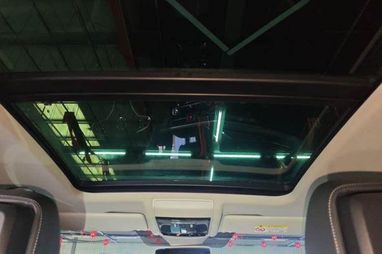 Used Volkswagen Passat 2022 330TSI Starry Luxury Edition – Exclusive Special Edition
