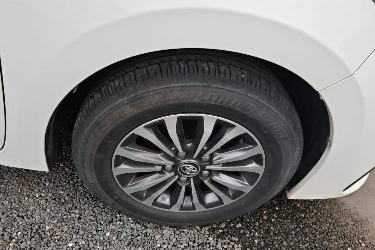 Used Toyota Corolla 2017 Revised Version 1.2T S-CVT GL Right Front Wheel Hub