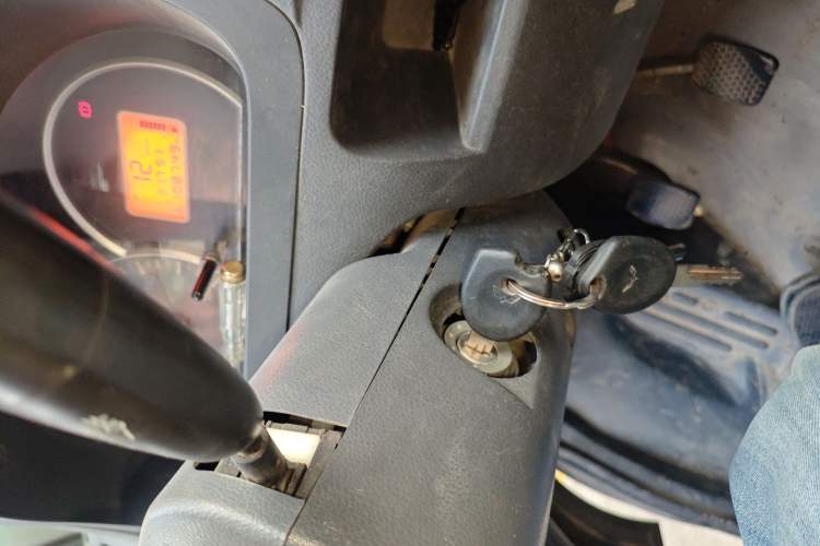 Used BAIC Weiwang 306 2013 1.2L Value Edition Basic 7-Seater A12 China IV Standard Vehicle Key