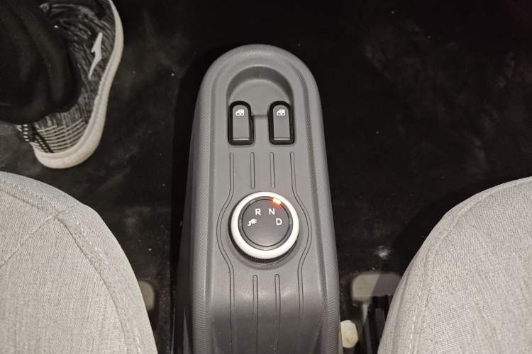 Used Wuling Hongguang MINIEV 2021 Macaron Fashion Model Lithium Iron Phosphate