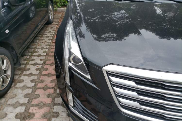 Used Cadillac XT5 2018 28E Four-Wheel Drive Tech Version