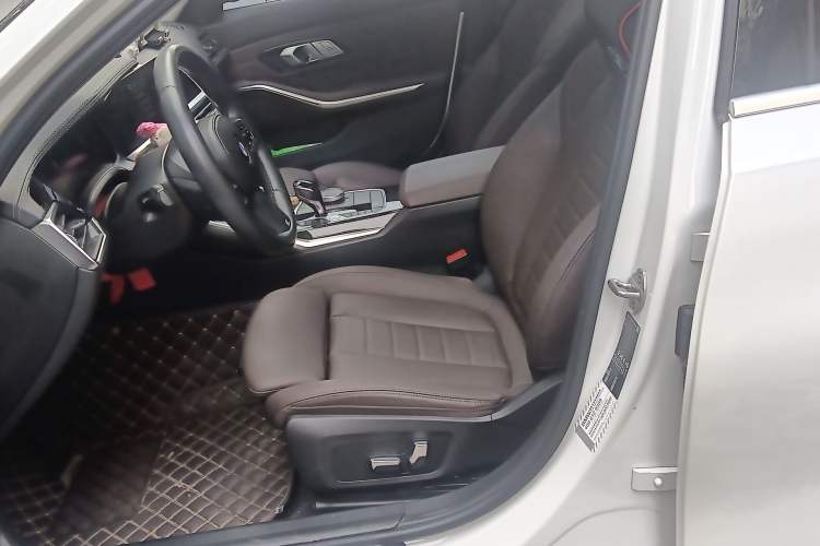 Used BMW 3 Series 2021 Second Facelift 325Li M Sport Package
