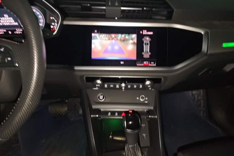 Used Audi Q3 Sportback 2020 40 TFSI Fashion Model Audio And AC Panel