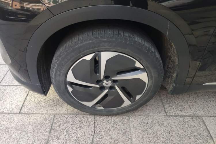 Used Nio ES8 2024 75 kWh Left Front Wheel Hub