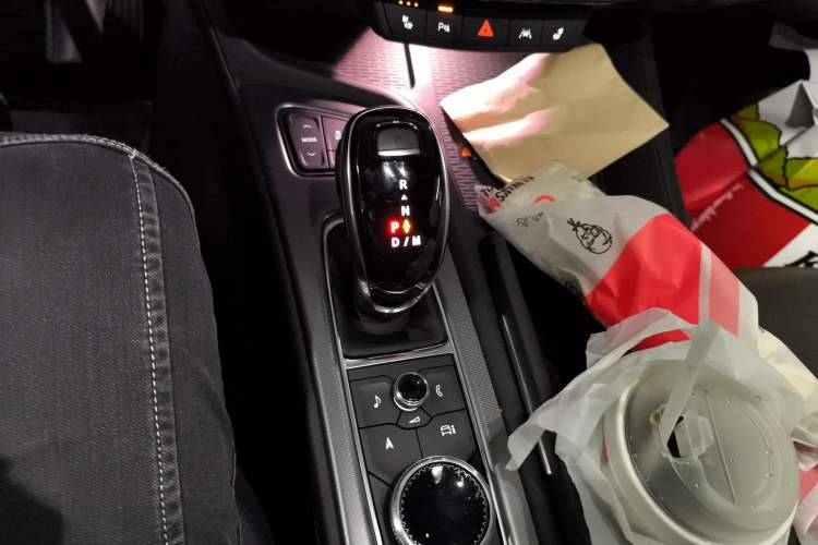 Used Cadillac CT5 2024 28T Luxury Pro Trim Gear Lever