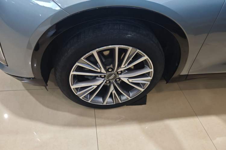 Used Cadillac GT4 2023 25T Prestige Version
