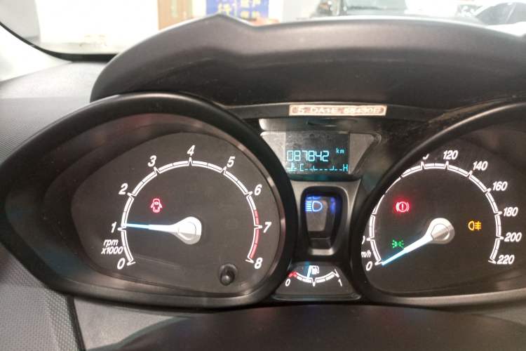 Used Ford Fiesta 2013 Sedan 1.5L Manual Fashion Edition
