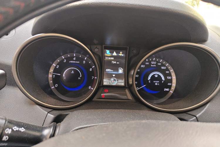 Used CHANGAN CS75 2014 2.0L Manual Leading Version China IV Standard