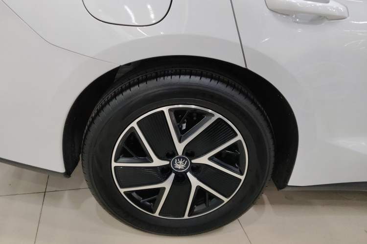 Used BYD Qin L 2025 DM-i Smart Drive 120KM Superior Model