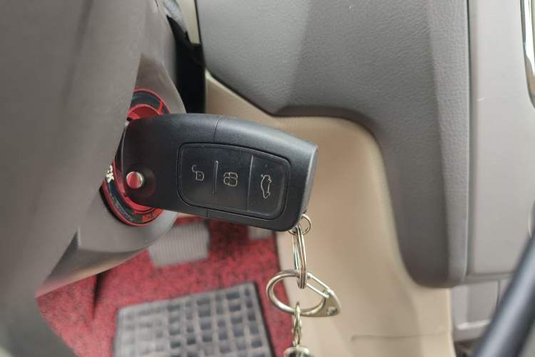 Used Ford Focus 2011 Hatchback 1.8L Automatic Fashion Edition
