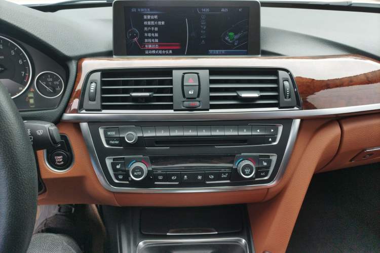 Used BMW 3 Series 2014 320Li Luxury Design Package
