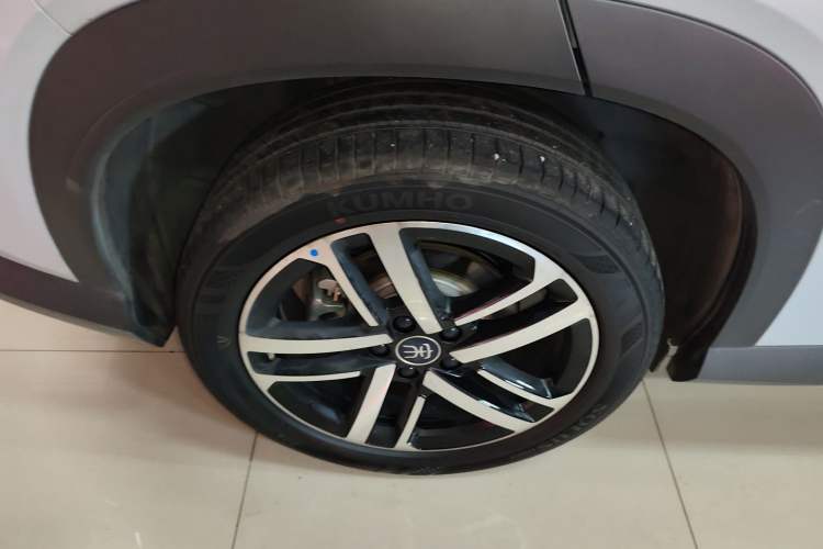 Used BYD Song L DM-i 2024 112 km Beyond Edition Exterior 5