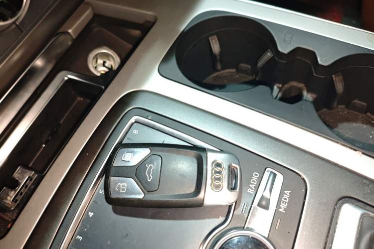 Used Audi Q7 2016 45 TFSI Technology Edition Vehicle Key