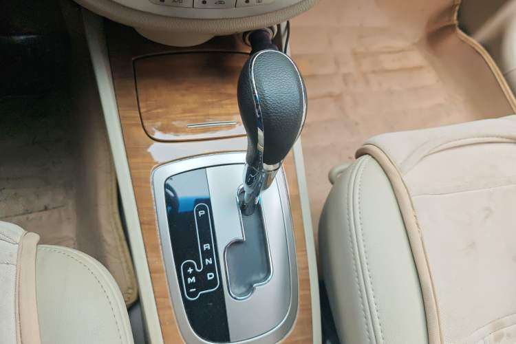 Used Buick Excelle 2015 1.5L Automatic Classic Model Gear Lever