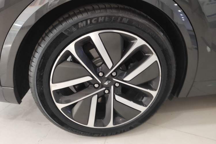 Used Li Auto L9 2022 Max model