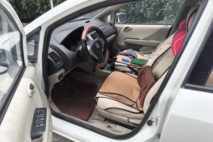 Used Everus S1 2014 1.3L Manual Comfort Edition