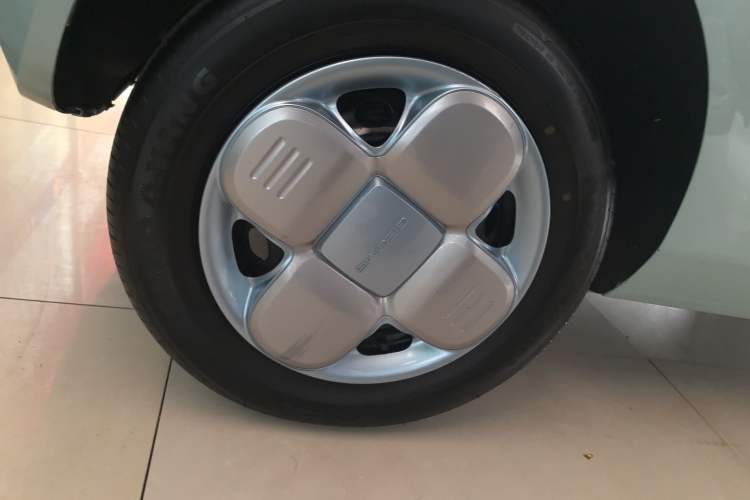 Used Geely Galaxy Panda 2024 Panda Mini 200km Dragon Edition
