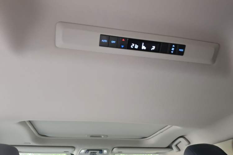 Used Toyota Sienna 2021 2.5L Hybrid Comfort Edition
