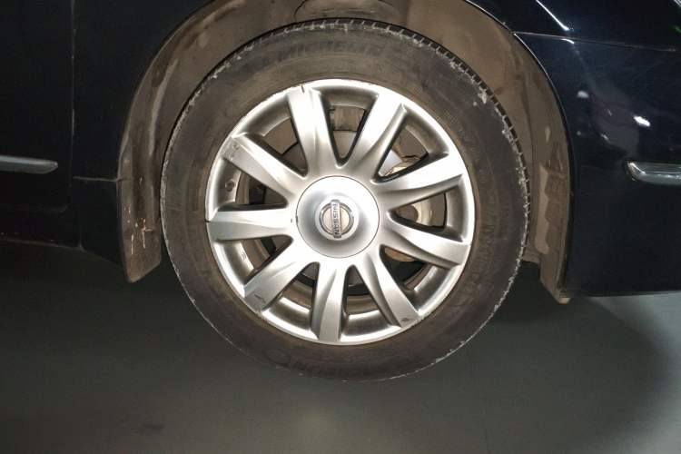 Used Nissan Teana 2009 Duke 2.5L XV VIP Deluxe Edition Right Front Wheel Hub