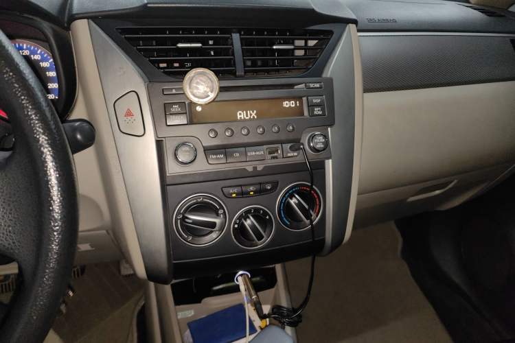 Used Venucia R50 2015 1.6L Manual Fashion Edition