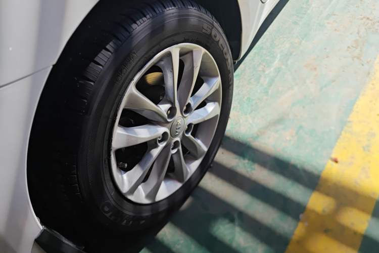 Used Kia K3 2016 1.6L Automatic with Sunroof
