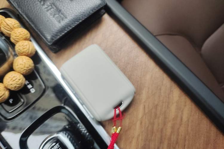 Used Volvo XC90 2023 B6 Zhiyi Luxury Edition 7-Seater Vehicle Key