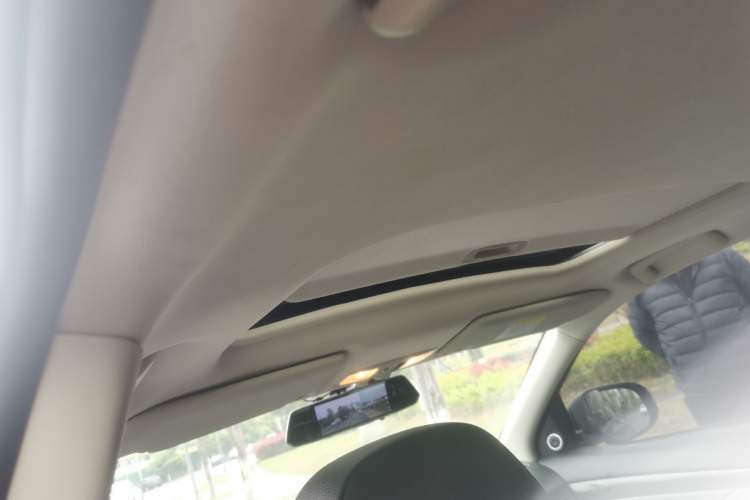 Used Mitsubishi Outlander 2018 2.0L Two-Wheel-Drive Jiale Edition 7-Seater