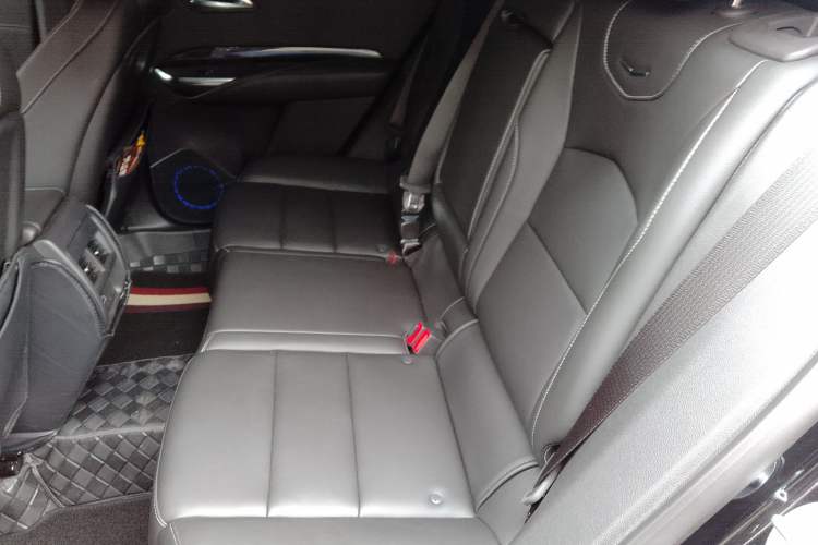 Used Cadillac XT4 2024 Facelift 28T Two-Wheel-Drive Luxury Version Left Rear Seat