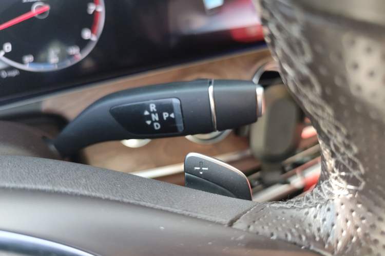 Used Mercedes-Benz E-Class 2017 E 300 L Luxury Model Gear Lever
