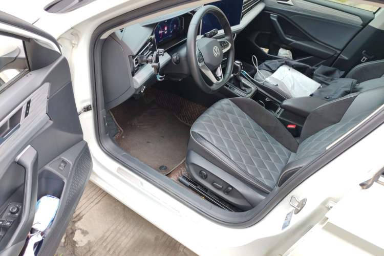 Used Volkswagen Sagitar 2023 300TSI DSG Excellence Edition
