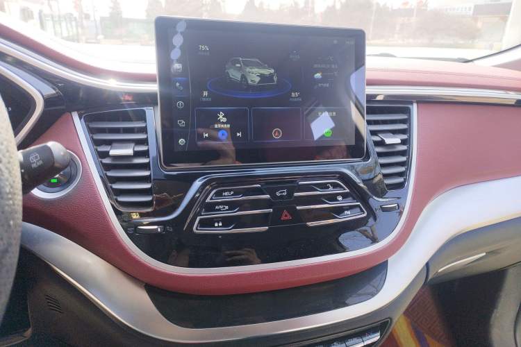 Used Soueast DX7 2018 Prime 1.8T DCT Flagship Model China V Standard Audio And AC Panel