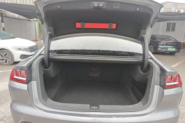 Used BYD Han 2020 EV Long-Range Luxury Model
