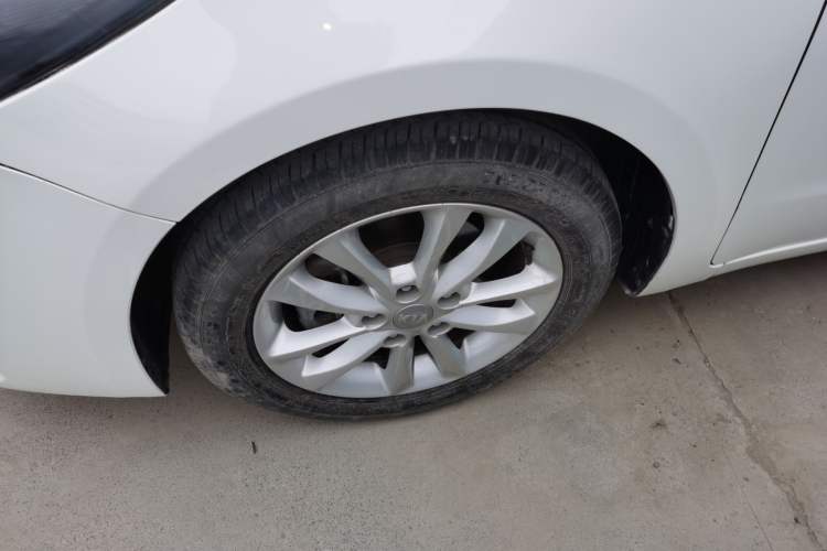 Used Kia K3 2016 1.6L Automatic with Sunroof
