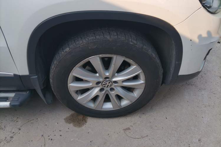 Used Volkswagen Tiguan 2013 1.8TSI Automatic Two-Wheel Drive Luxury Model Right Front Wheel Hub