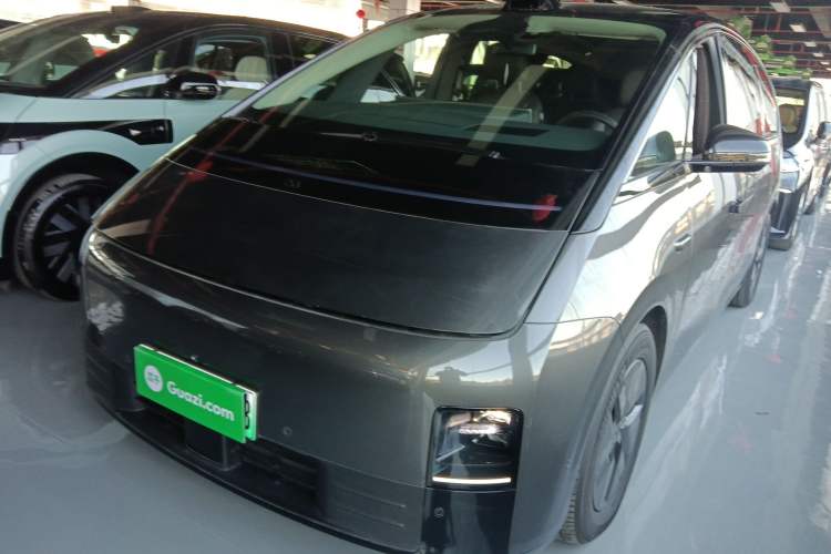 Used Li Auto MEGA 2024 Ultra Model