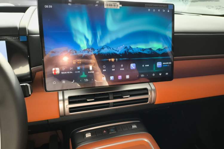 Used Formula Leopard Tai 7 2025 Model 200 km Two-Wheel Drive Max Edition
