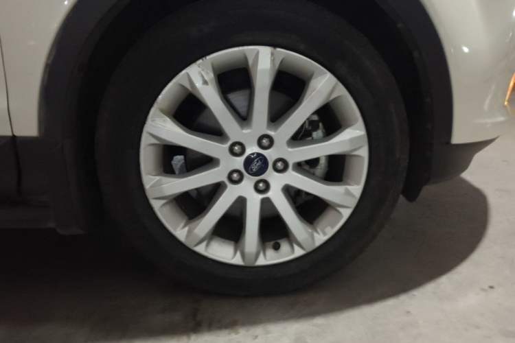 Used Ford Kuga 2013 2.0L GTDi Four-Wheel-Drive Elite Model
