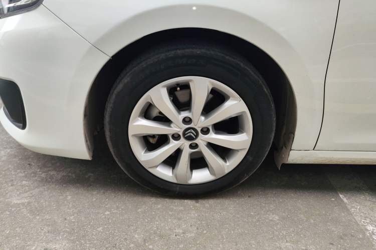 Used Citroen C4 Sega 2016 1.6L Automatic Comfort Model Left Front Wheel Hub