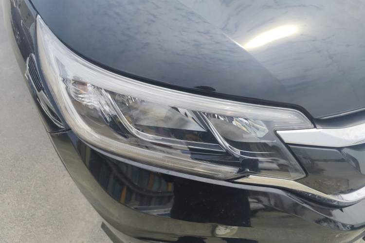 Used Honda CR-V 2016 2.0L two-wheel drive Urban Edition Right Front Headlight