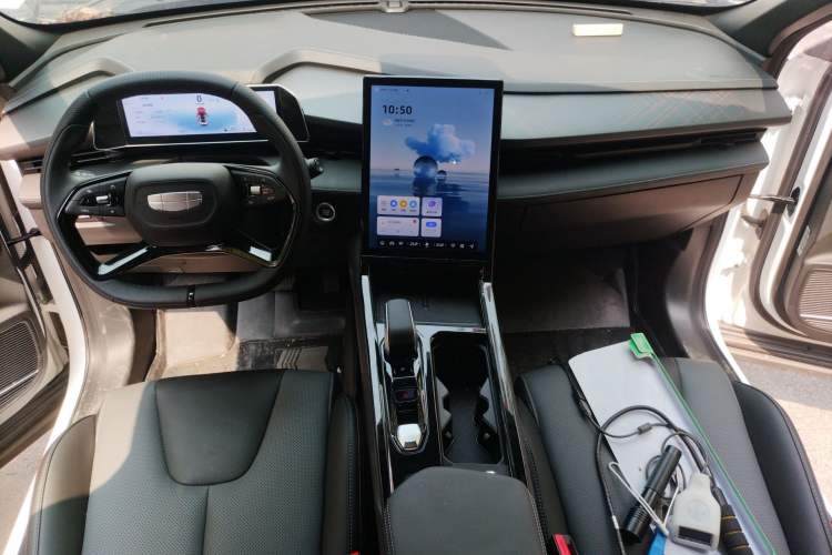 Used Geely Auto Emgrand X7 Sport 2023 Boyue COOL 1.5TD Smart Model Audio And AC Panel