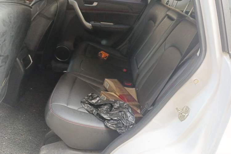 Used Haval H6 2015 Revised Version Sport Edition 1.5T Manual Transmission Two-Wheel Drive Elite Grade