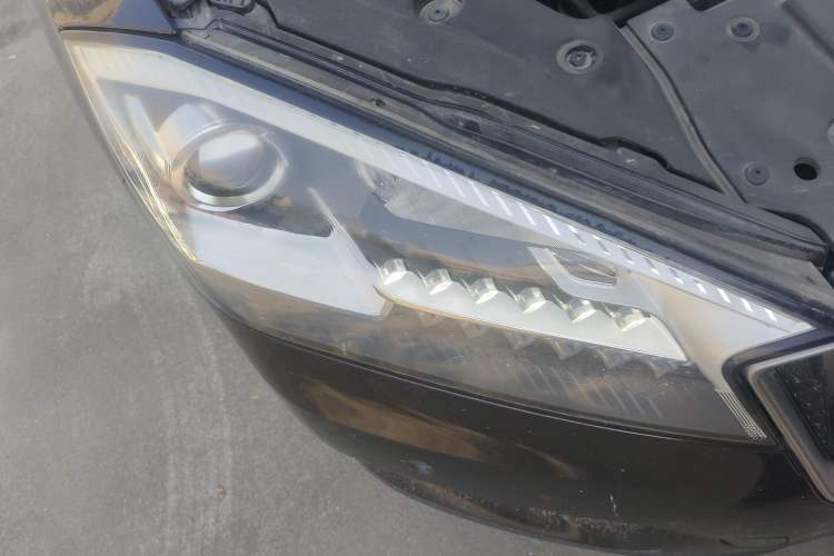 Used BORGWARD BX7 2018 28T Four-Wheel Drive Luxury Version 5 Seats China V Emission Standard