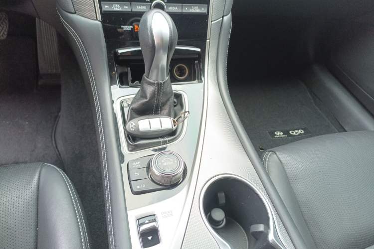 Used Infiniti Q50L 2015 2.0T Enjoyment Edition
