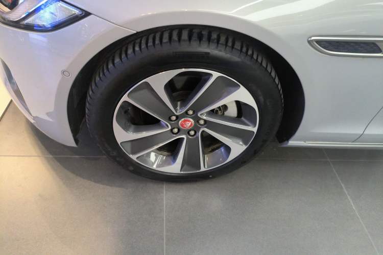 Used Jaguar XFL 2021 XFL 2.0T P200 Two-Wheel-Drive Elite Luxury Edition