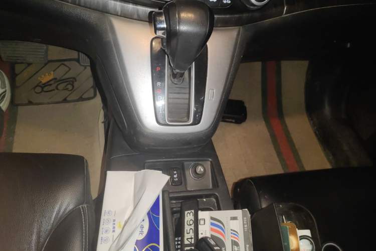 Used Honda CR-V 2012 2.4L four-wheel drive luxury version Gear Lever