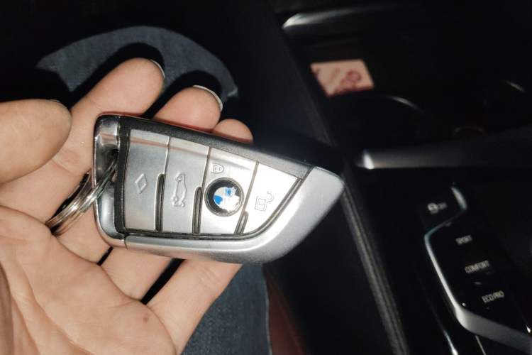 Used BMW 5 Series 2019 530Li Luxury Edition M Sport Package Vehicle Key