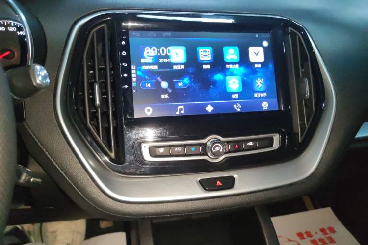 Used JETOUR X70 2020 1.5T Manual Jingxing Edition 5 Seats Audio And AC Panel