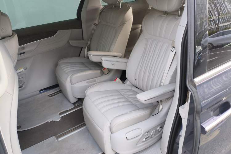 Used Roewe iMAX8 New Energy 2022 Golden Edition Left Rear Seat