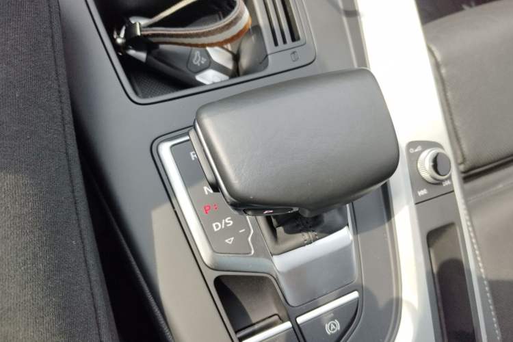 Used Audi A4L 2020 40 TFSI Fashion Dynamic Model
