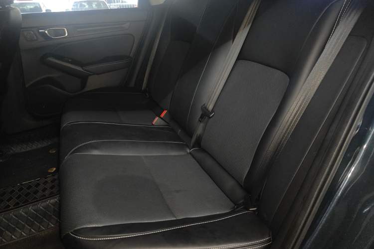 Used Honda Civic 2023 240TURBO CVT Dynamic · Center Stage Special Edition